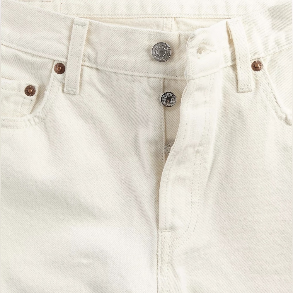 Levi's Women's Straight Leg White Jeans - Picture 8 of 10